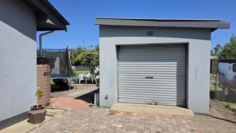 4 Bedroom Property for Sale in Klein Brak Western Cape